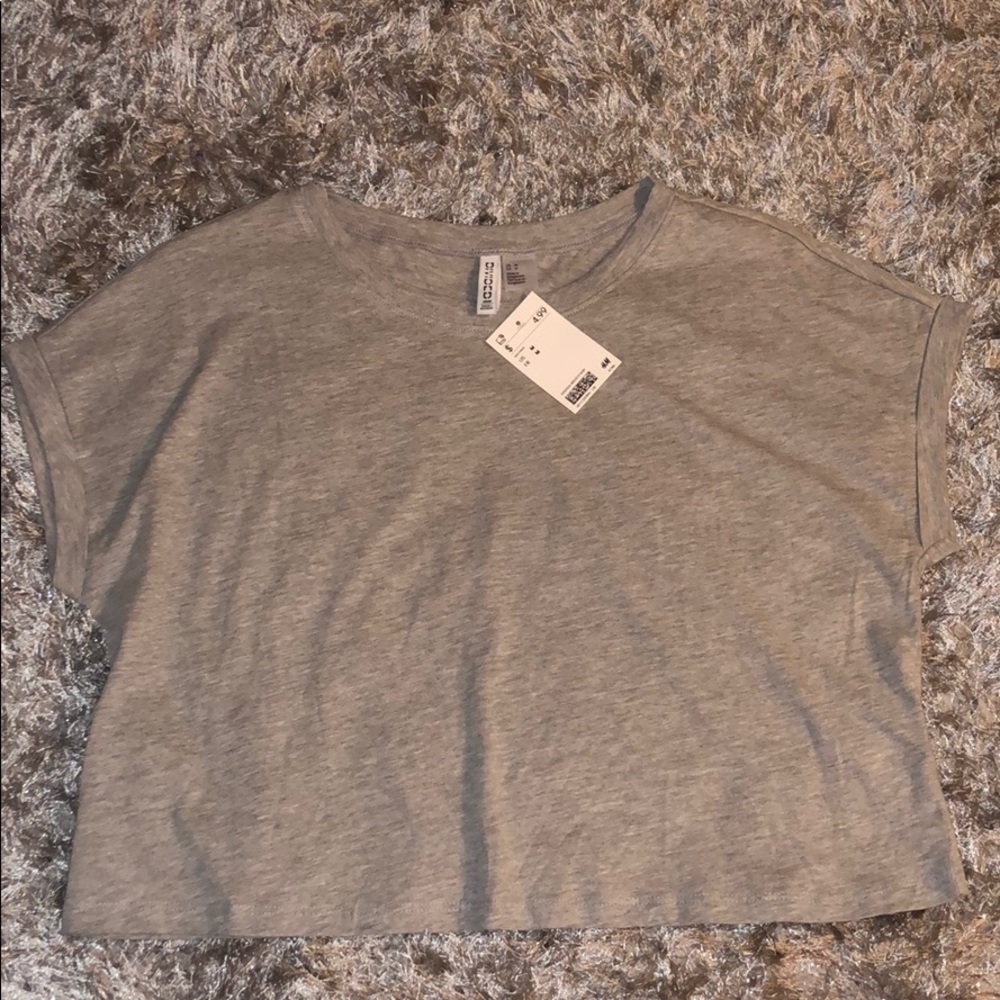 Grey and pink crop top